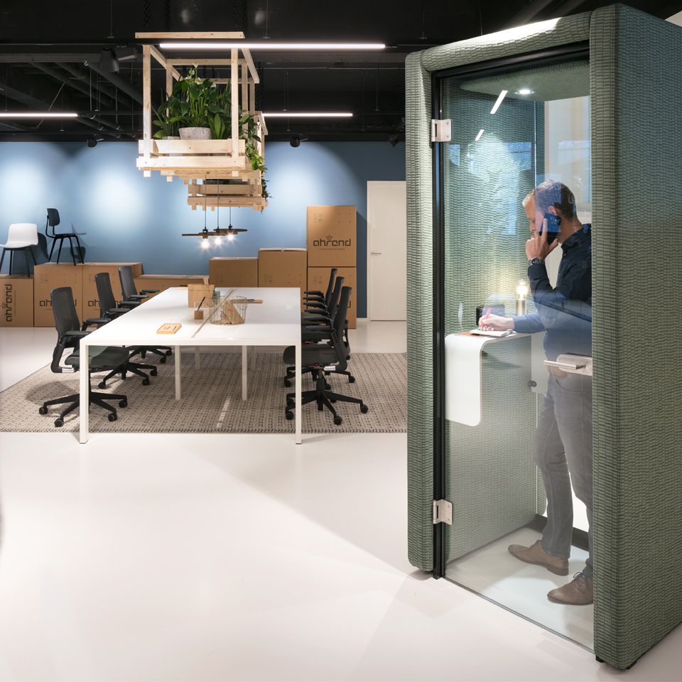 ahrend tel booth