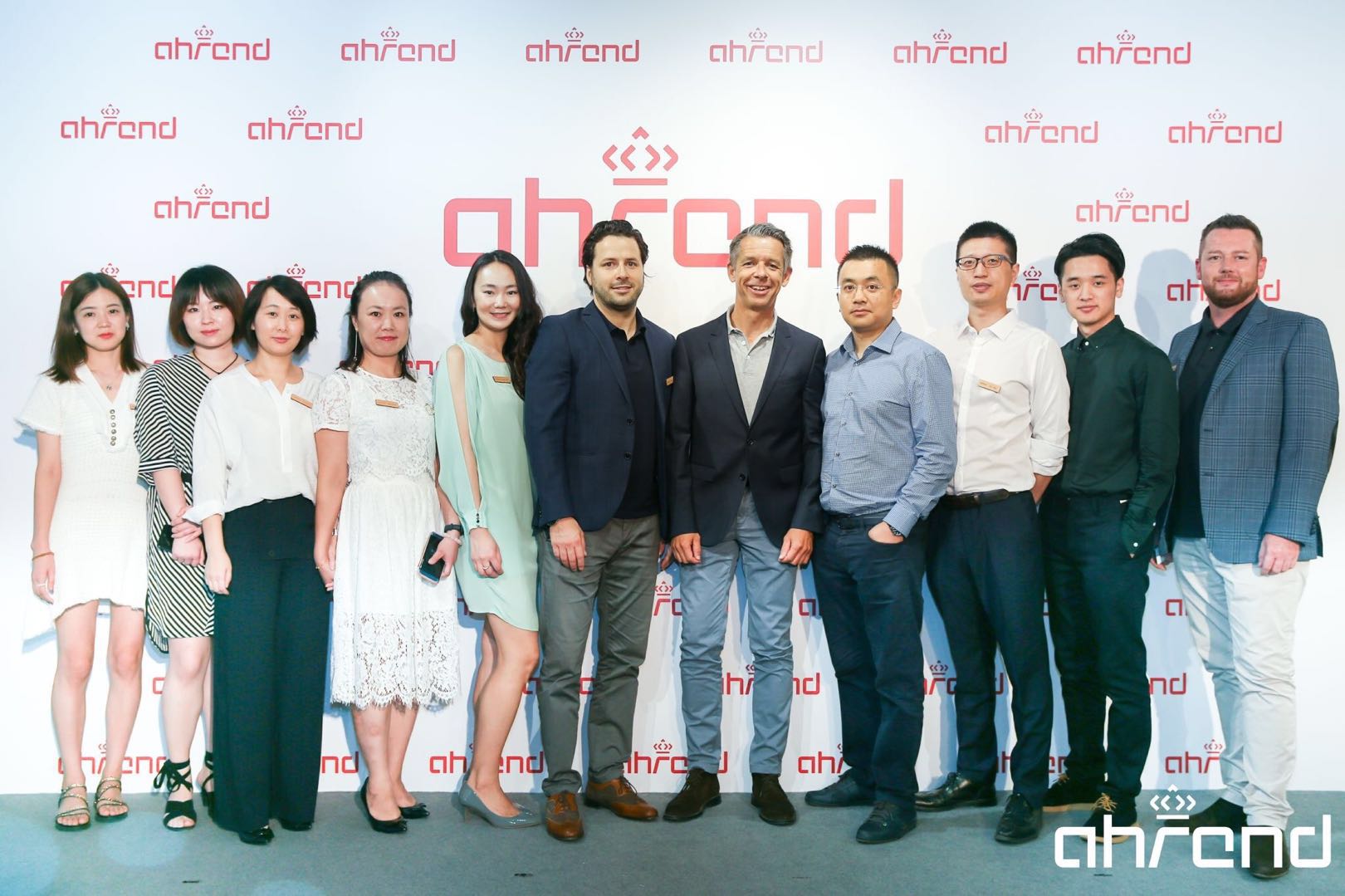 Ahrend9