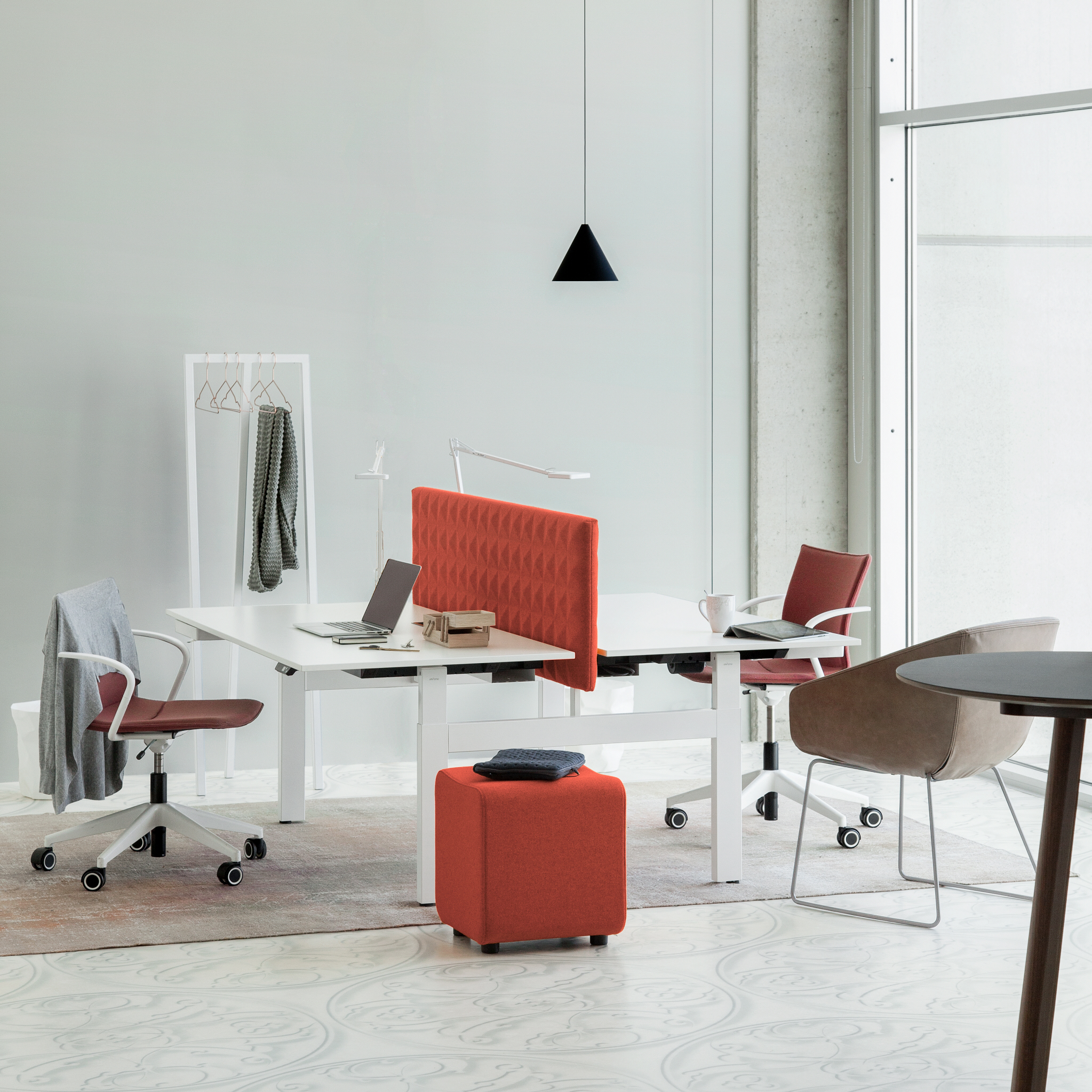 ahrend office